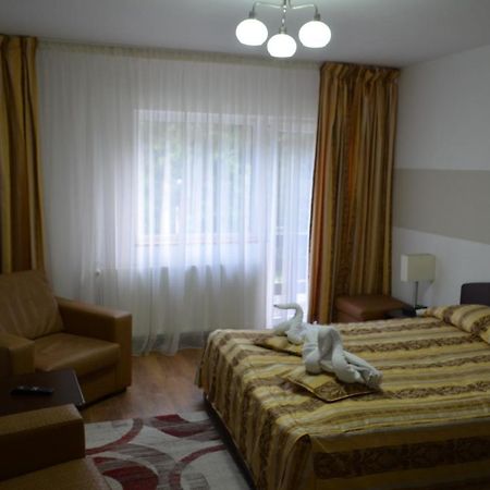 Hanul Izvorul Rece Sinaia Exterior foto